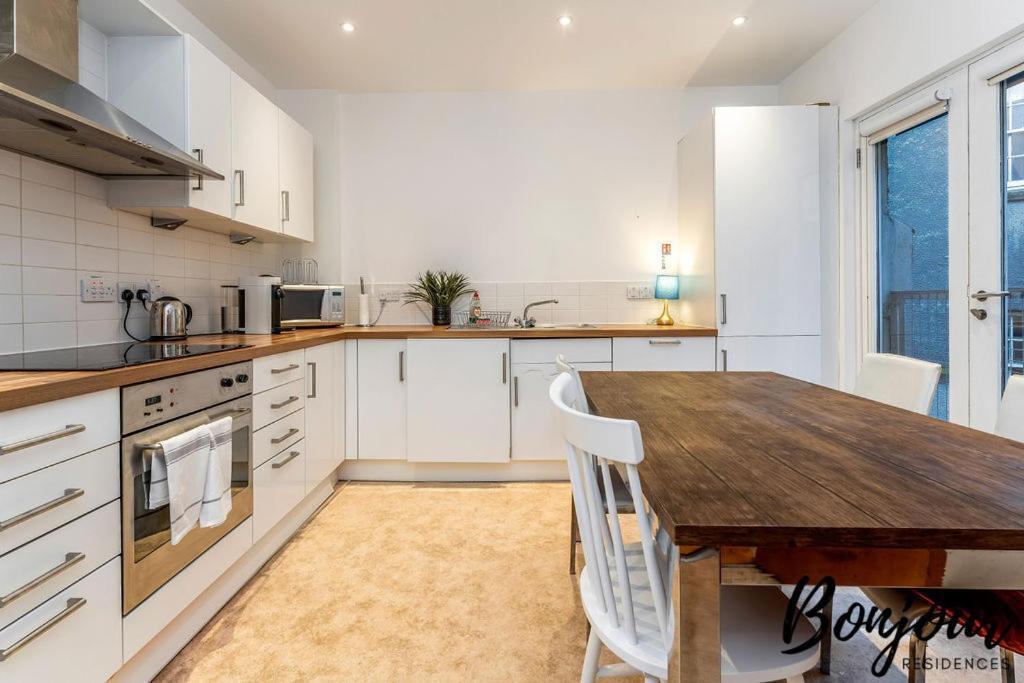 Spacious 2Br-1Ba - Grassmarket - Free Parking By Bonjour Residences Edimburgo Exterior foto