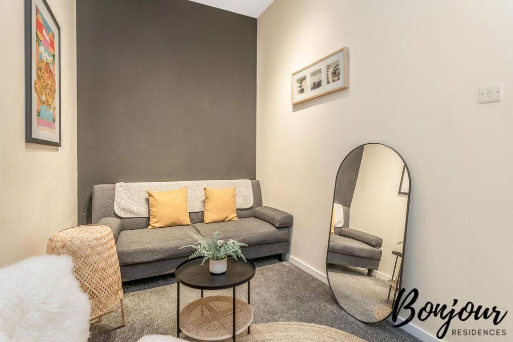 Spacious 2Br-1Ba - Grassmarket - Free Parking By Bonjour Residences Edimburgo Exterior foto