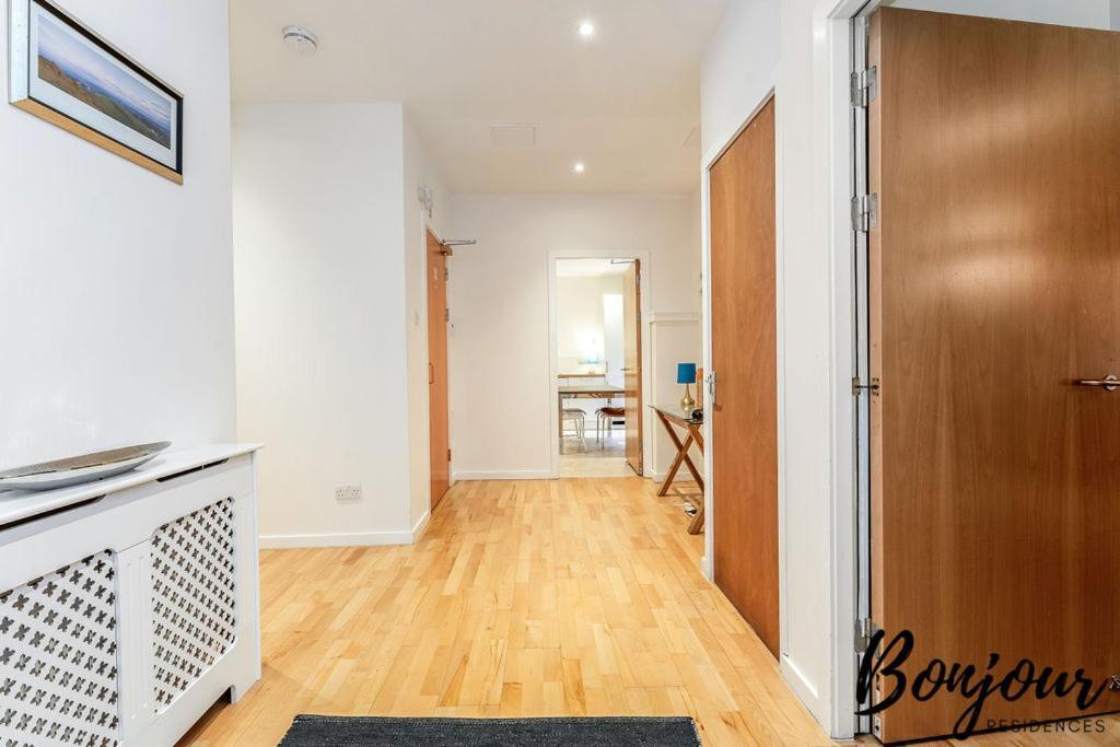 Spacious 2Br-1Ba - Grassmarket - Free Parking By Bonjour Residences Edimburgo Exterior foto